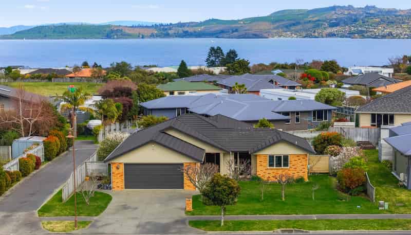 9 Magnolia Rise, Waipahihi