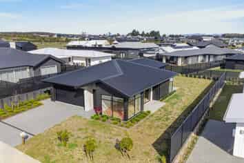 30 Tai Road, Wharewaka