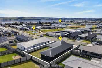 30 Tai Road, Wharewaka