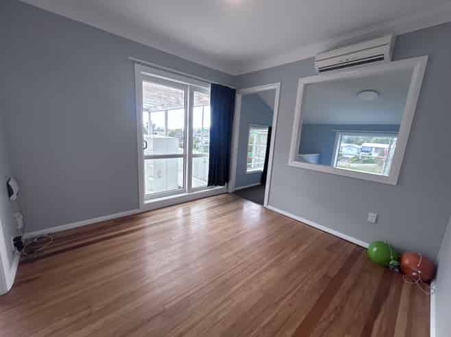 10 Carleton Terrace, Tawa