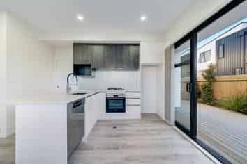 9/A B C D Rountree Place, Conifer Grove