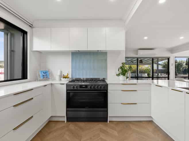 18 Clifton Road, Haumoana
