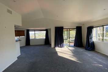 9a Gavaskar Place , Khandallah