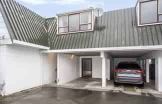 3/43 Brockworth Place, Riccarton