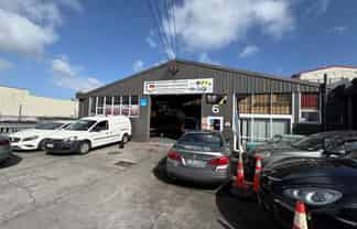 Savills | Functional Warehouse + Carparking