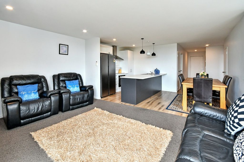 Private, Spacious Living with Beautiful Native Bush Views 5