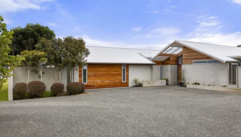 323 Seagrove Road, Waiau Pa