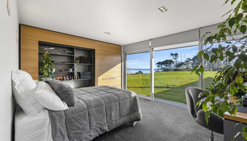 323 Seagrove Road, Waiau Pa