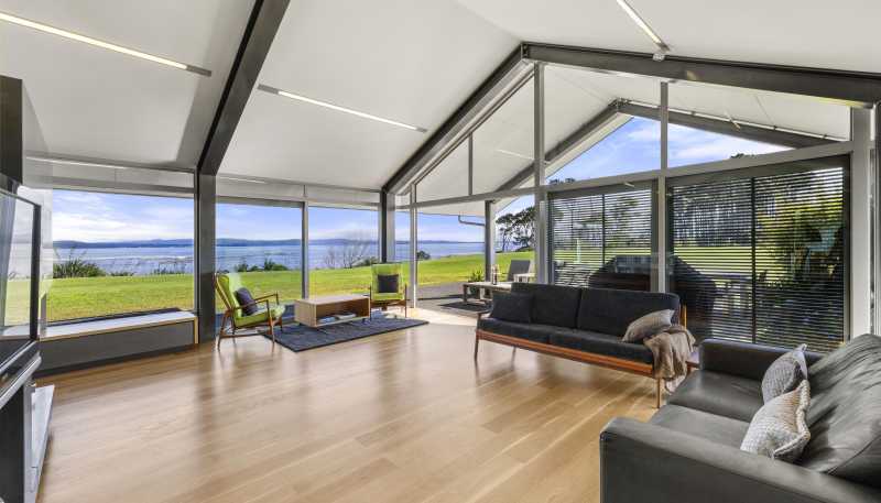 323 Seagrove Road, Waiau Pa