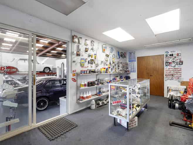 Automotive performance & muscle car workshop