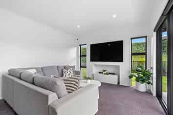 28 Jean Millington Lane, Maunu
