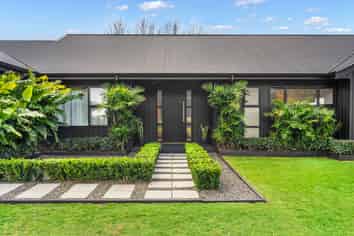 28 Jean Millington Lane, Maunu