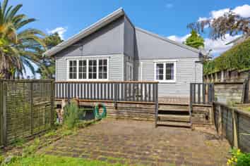 25 Shortland Street, Regent