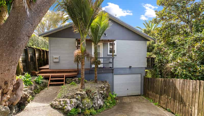 25 Shortland Street, Regent