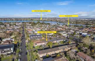 2/21 Kings Road, Panmure