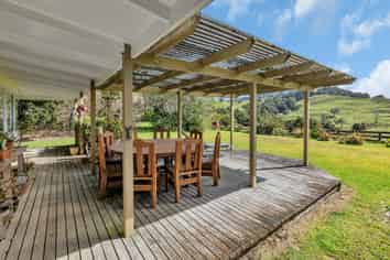 565 Riponui Road, Purua