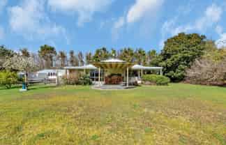 565 Riponui Road, Purua