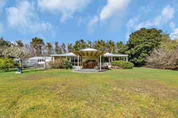 565 Riponui Road, Purua