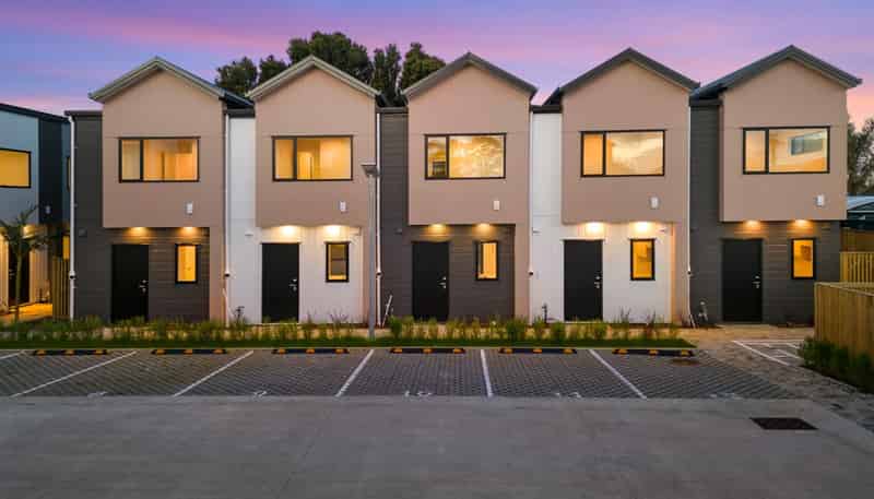 7/12 Arney Rd, Ranui