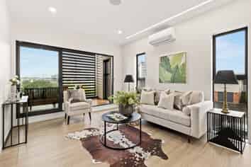 1/16 Woodford Avenue, Henderson