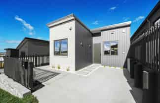 20 Mahinga Kai Road, Orewa