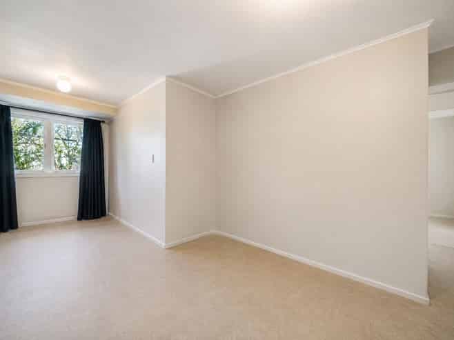 42A Cobham Crescent, Kelston