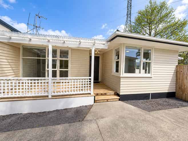 42A Cobham Crescent, Kelston