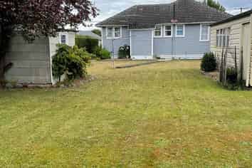 30 Churchill Avenue, Lansdowne