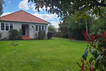 89 Savage Crescent, West End