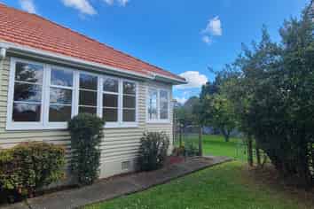 89 Savage Crescent, West End