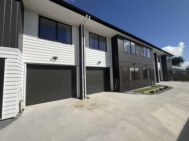 8B Primrose Place, Manurewa
