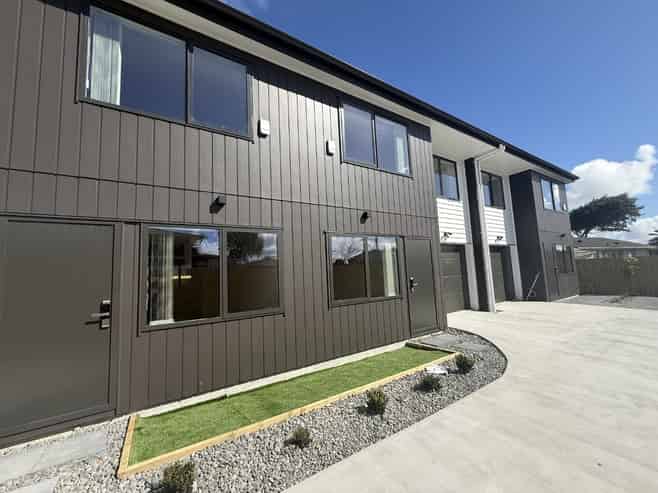 8B Primrose Place, Manurewa