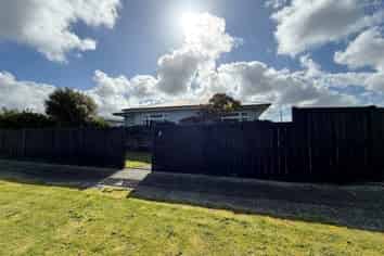 Manawatu / Whanganui - Address withheld