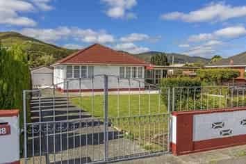 1088 High Street, Taita