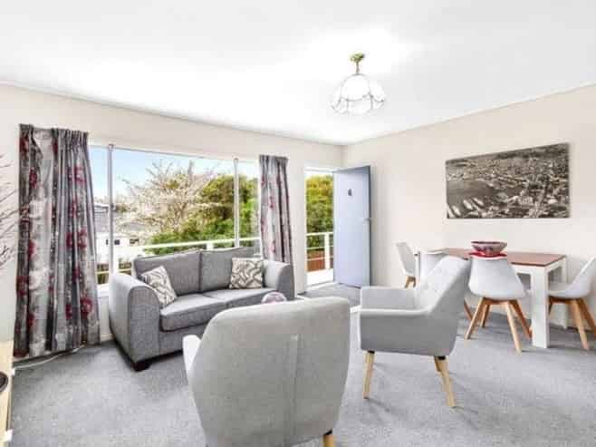 4/12A Oxford Street, Tawa