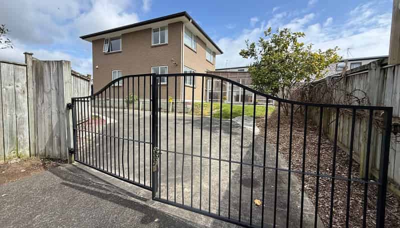 13 Cooladerry Place, Rosehill