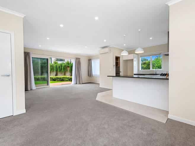 6/353 Hukanui Road, Rototuna