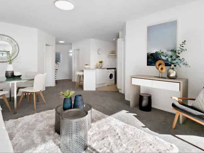 2/67 Sarsfield Street, Herne Bay