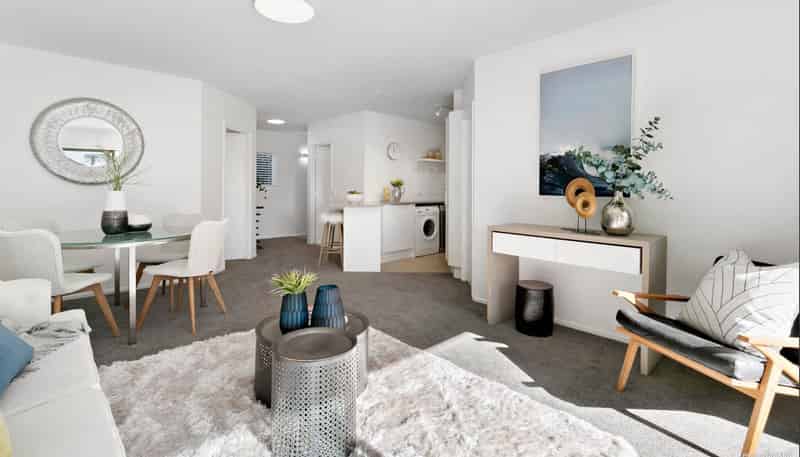 2/67 Sarsfield Street, Herne Bay