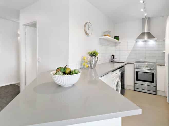 2/67 Sarsfield Street, Herne Bay