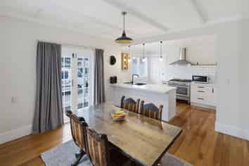 1213 Caroline road, Mayfair