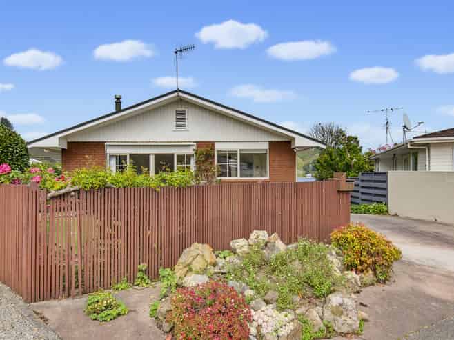 15a Te Maku Grove, Waikanae