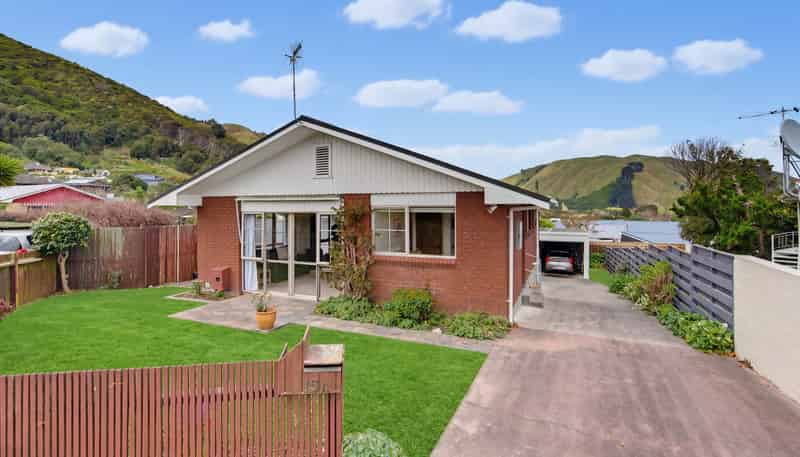 15a Te Maku Grove, Waikanae