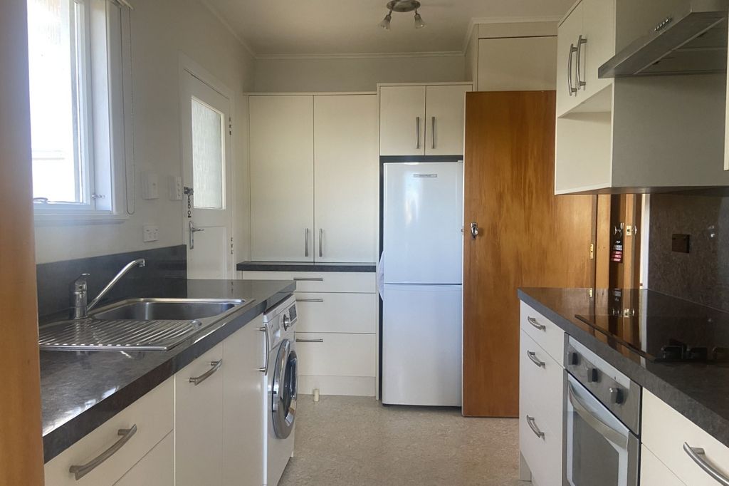 Two bedroom in Whataupoko 3