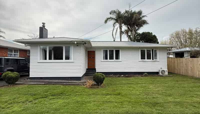10 Salas Place, Papakura