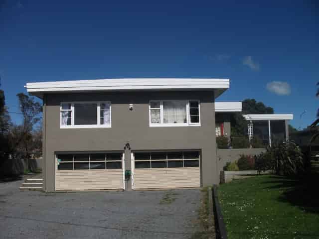 6 Croft Grove, Moera