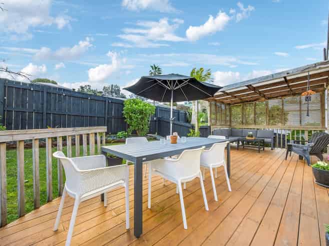 32 Springtime Crescent, Stanmore Bay