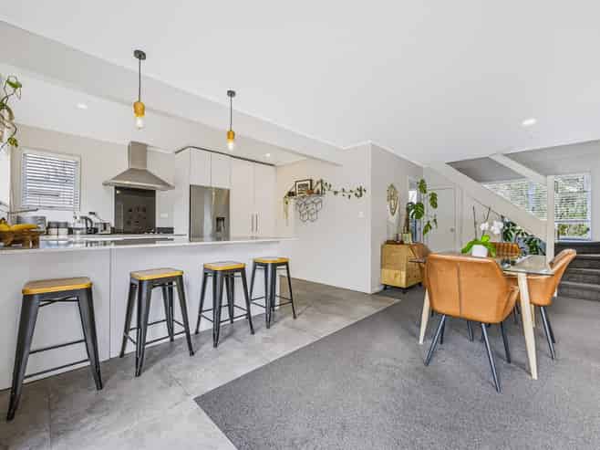 32 Springtime Crescent, Stanmore Bay