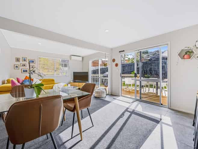 32 Springtime Crescent, Stanmore Bay