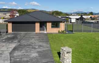 7 Pohatu Lane, Otaki